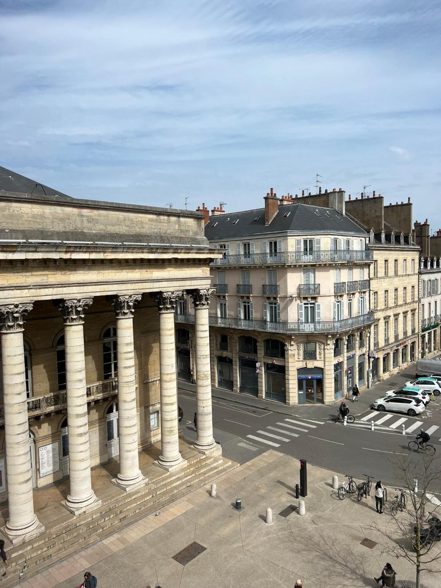 Le Theatre : Centre Historique Lägenhet Dijon Exteriör bild