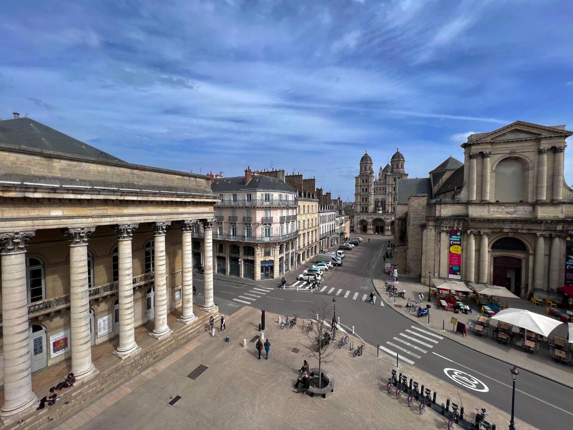 Le Theatre : Centre Historique Lägenhet Dijon Exteriör bild